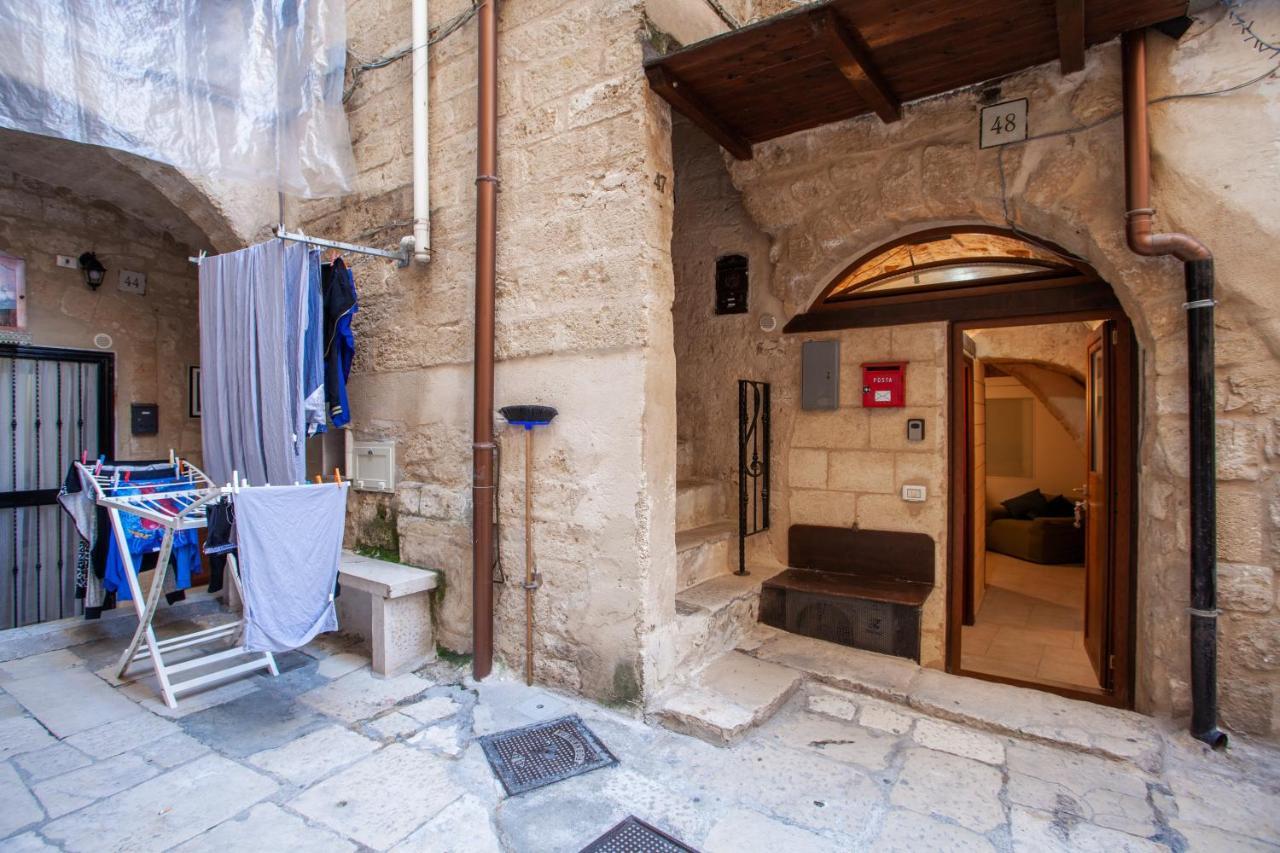 La Pergola Apt In The Heart Of Bari Extérieur photo